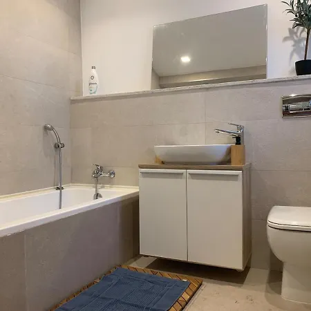 Lapis Appartement San Ġiljan